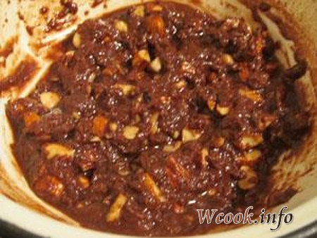 Бананы фаршированные шоколадом и орехами