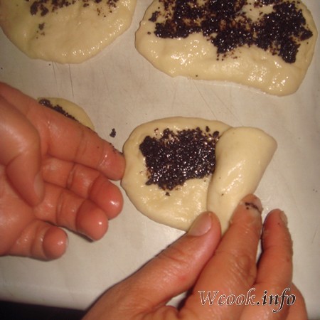 Булочки с маком